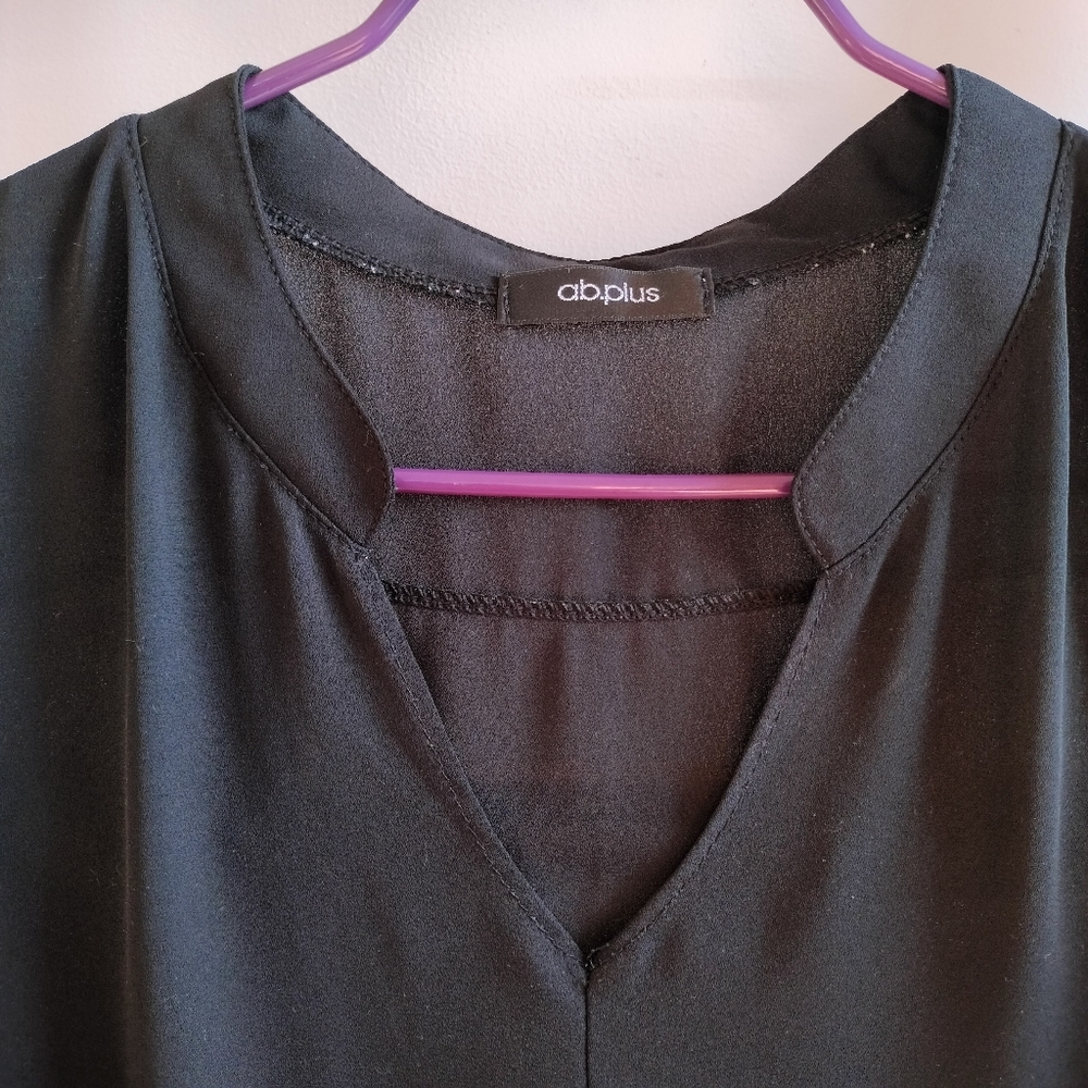 🌹The Quiet Luxury Collection🌹Black Minimalist Long Top - Picture 11 of 11